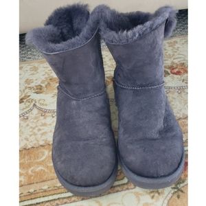 Women's Mini Bailey Bow Uggs Size 9